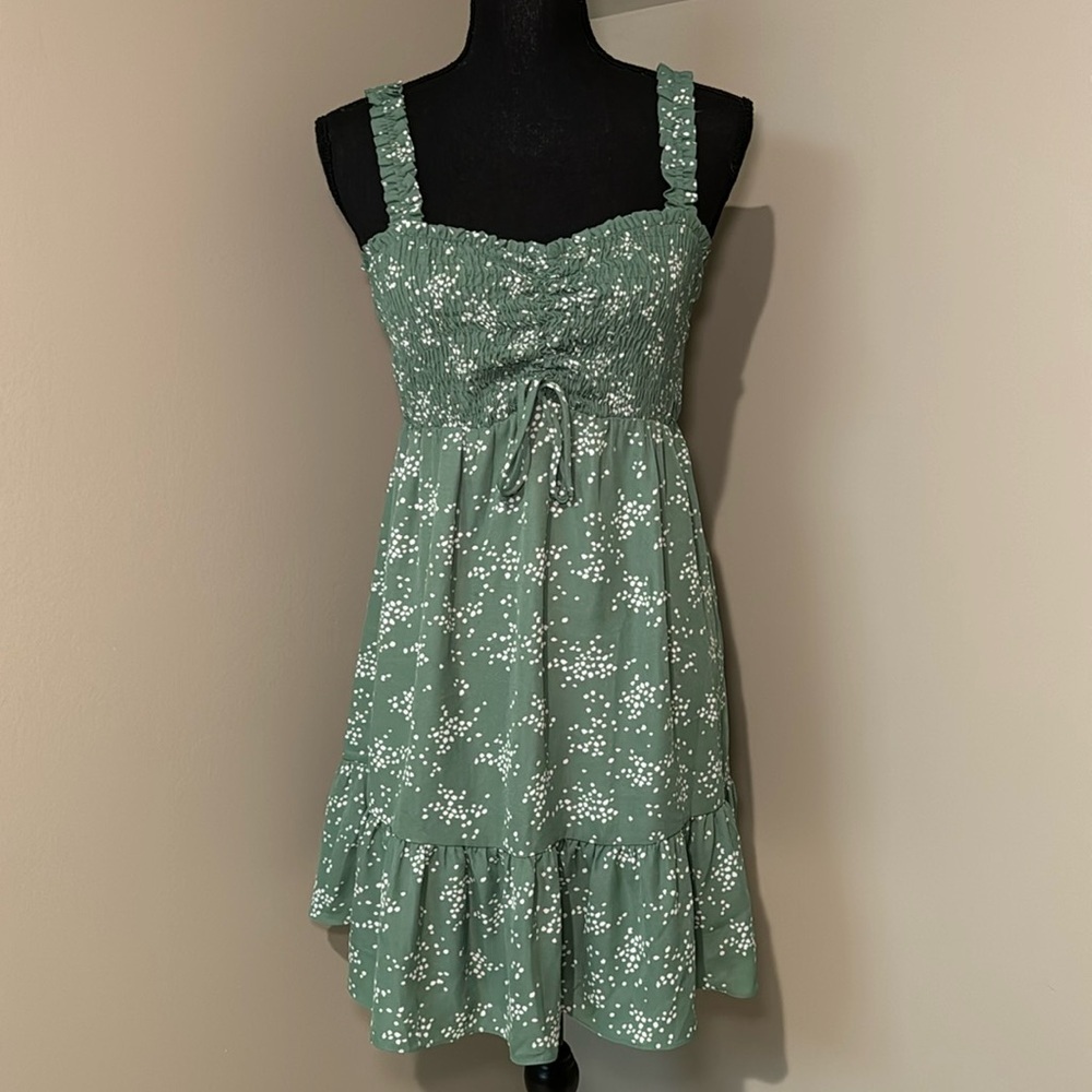Lush sage‎ green ruched floral dot pattern dress tie front peplum hem size M